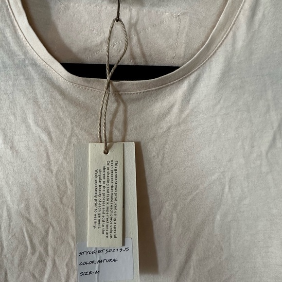 NWT Bluevelvet Blue Velvet Ruffle Lace bottom Long Sleeve Top size medium - Picture 2 of 3